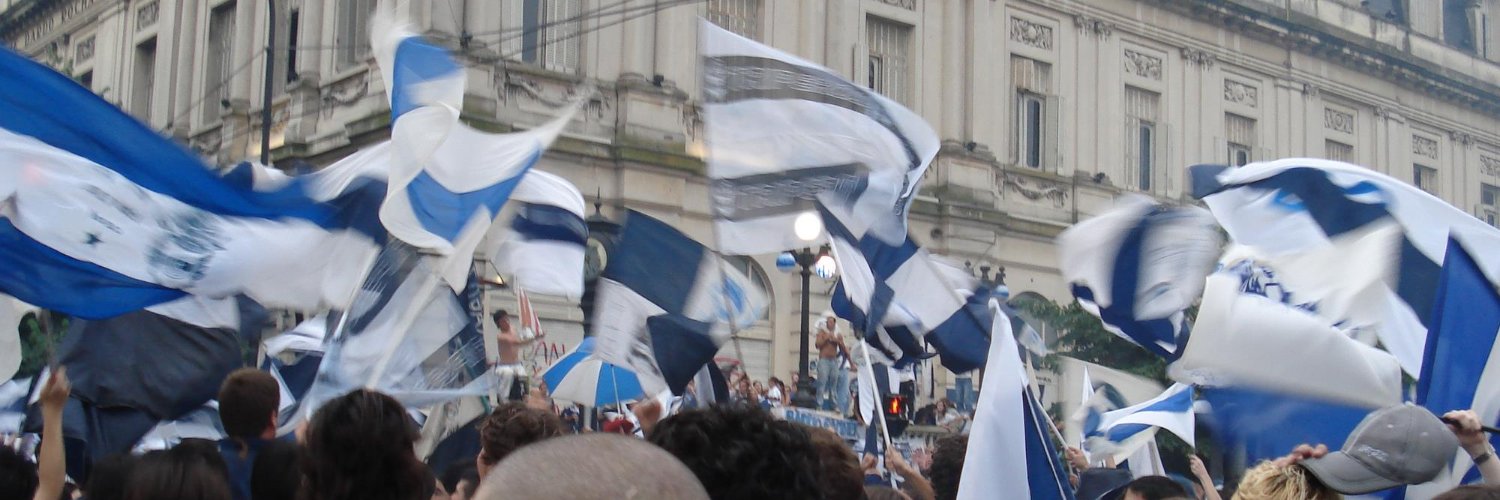 Cris 🐺🤍💙🤍 banner