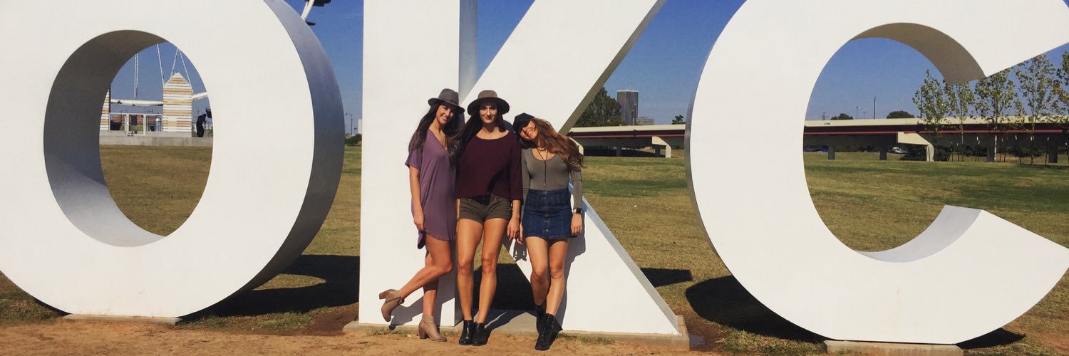 EmmaCorinne's profile banner image