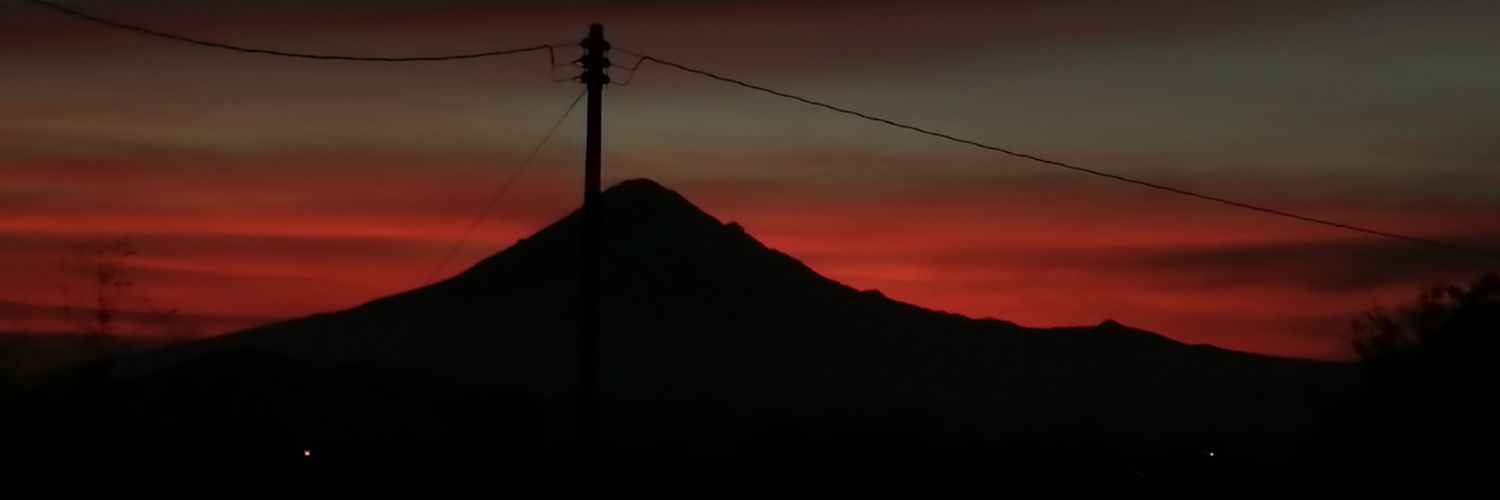 DeTorresMaria's profile banner image
