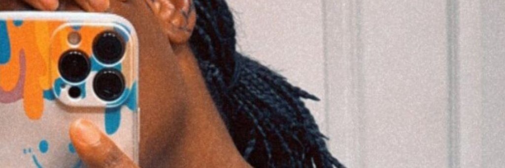 SKy Béè 🌺☘️'s banner