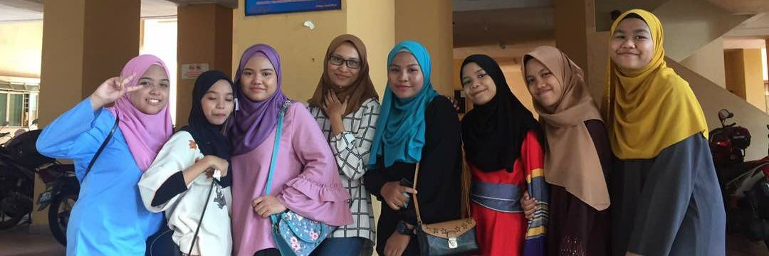 farihasofii's profile banner image
