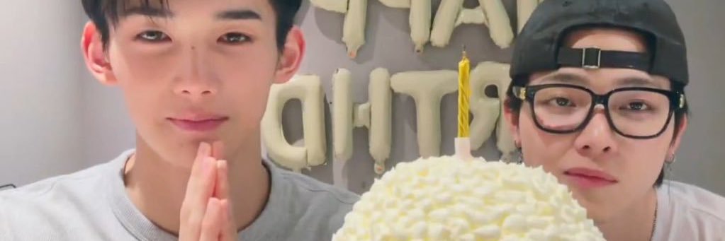 axnroom's profile banner image