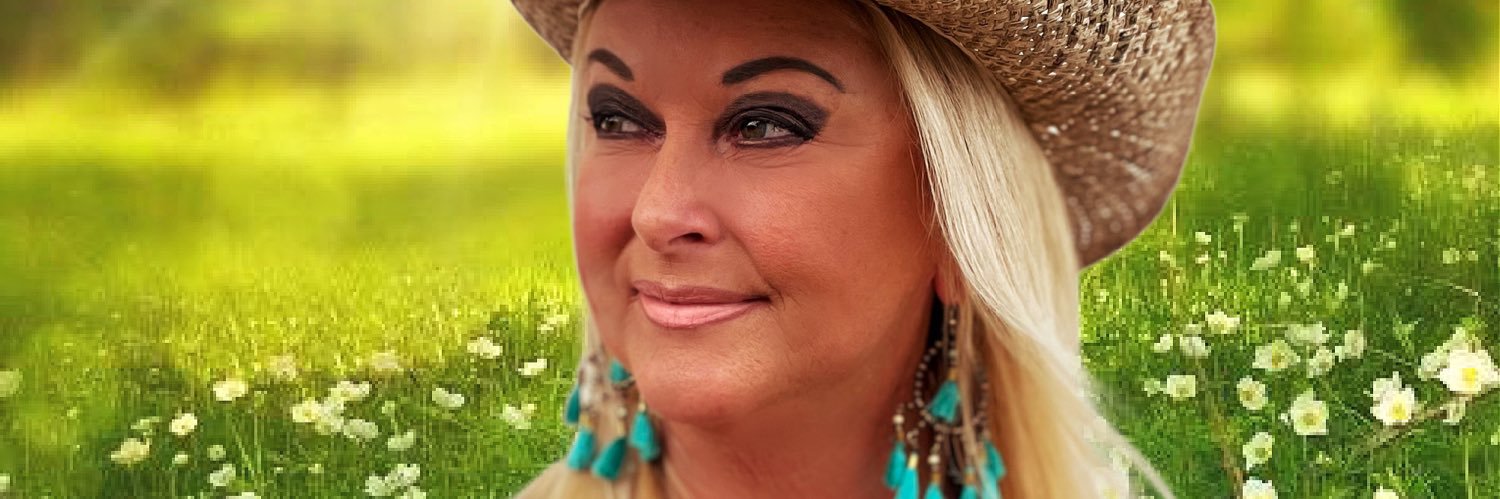 sylvia_smit's profile banner image