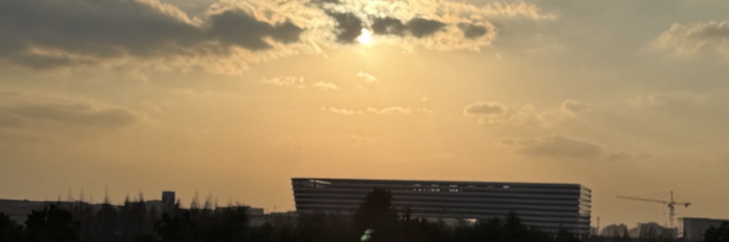 F banner
