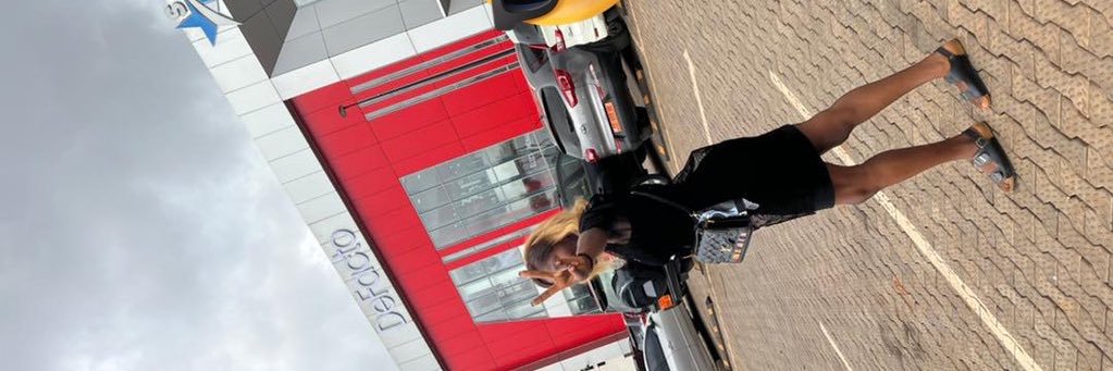 Danielle S 🫧💚 banner