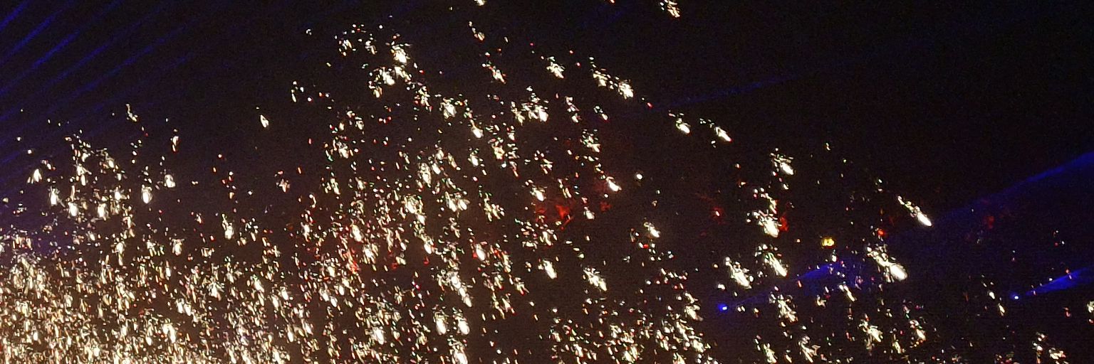 小嘴巴闭起来 banner