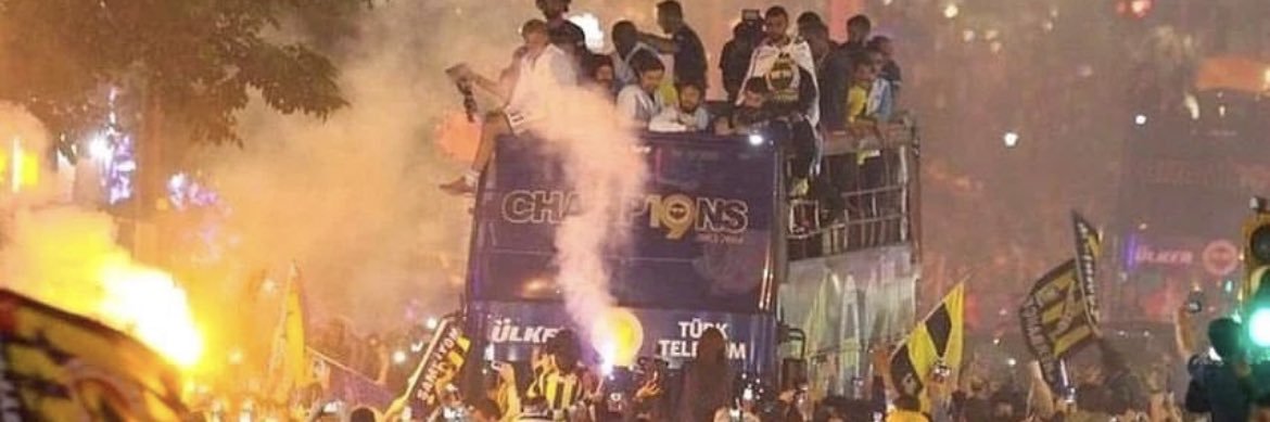 Emilio Gaviria banner