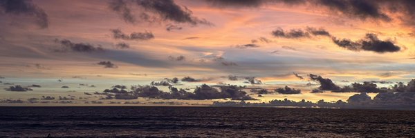 UniverseDari Profile Banner