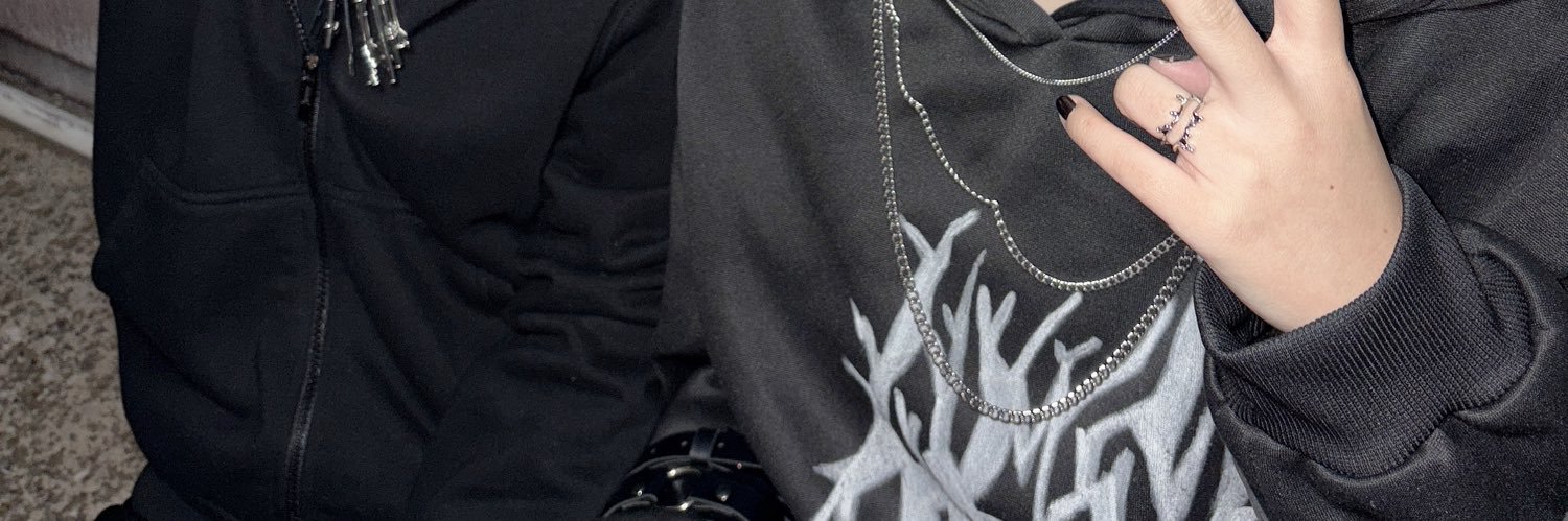 依ﾂｷ🌙 banner