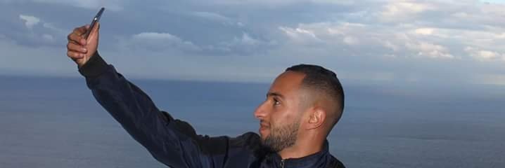 amirdzvb's profile banner image