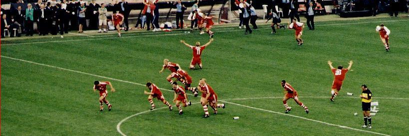 🔴⚪ Niklas ⚽ 'Triple' 🏆 banner