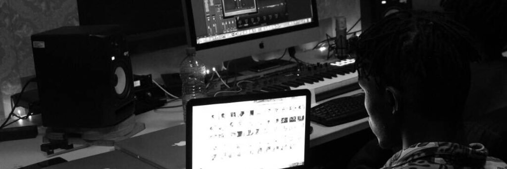 theonlyNEXT's profile banner image