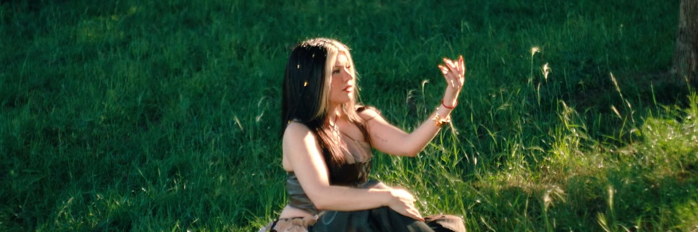 𝘈𝘣𝘪 𝘐𝘷𝘺 banner