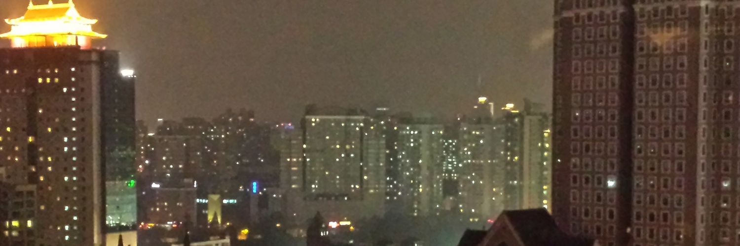 iloyy's profile banner image