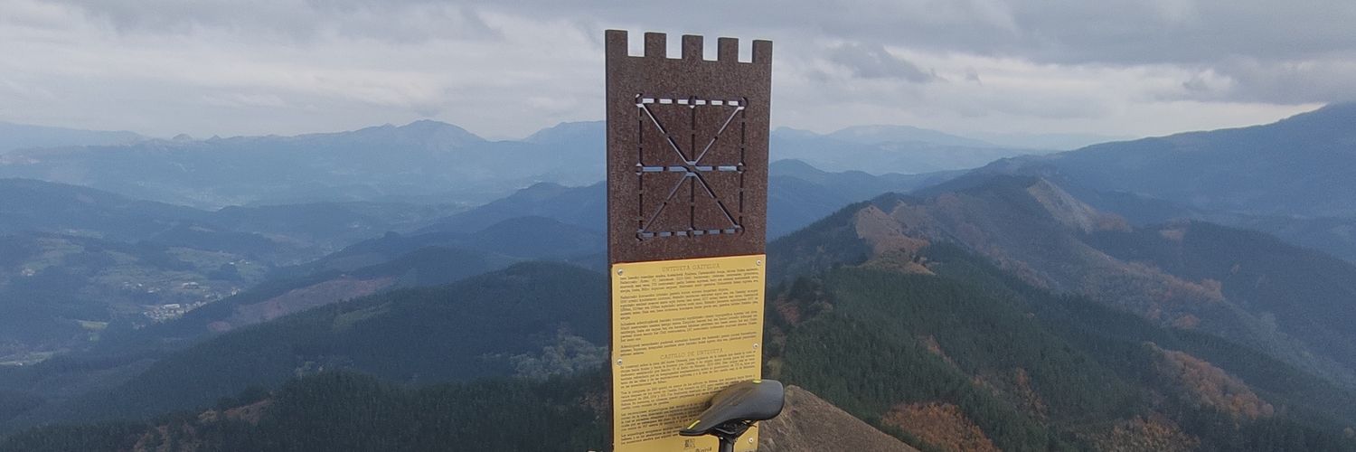 julasier's profile banner image