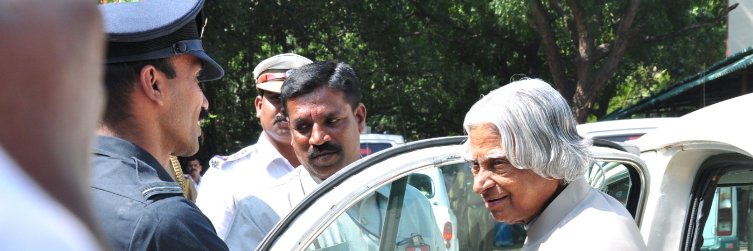 minmalai's profile banner image
