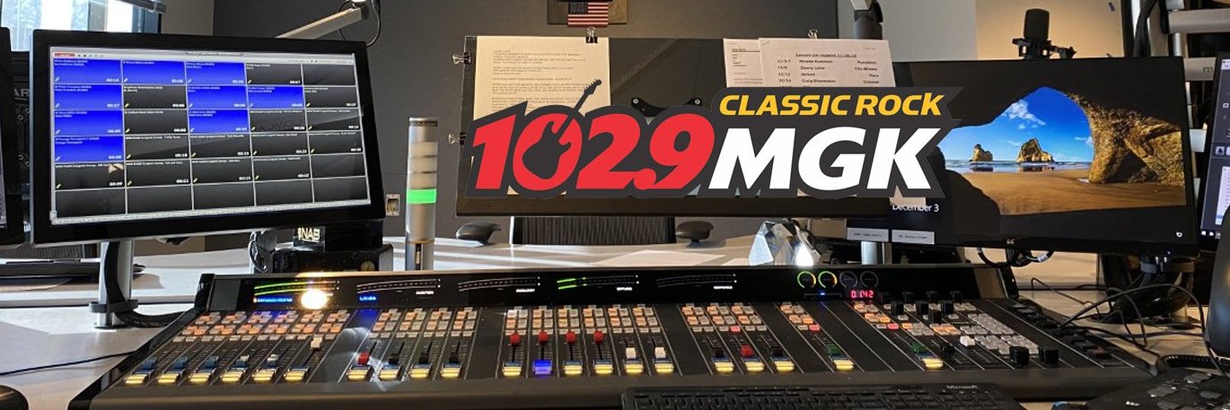 102.9 WMGK banner