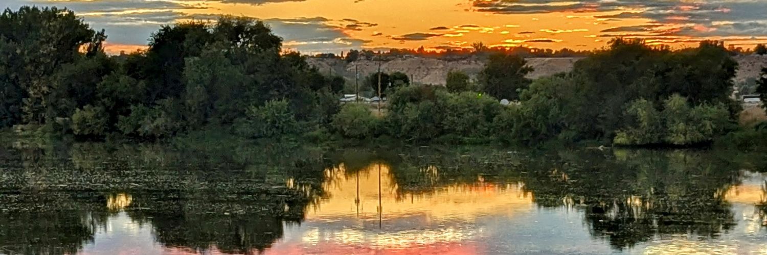 UponRiversEdge Illustrations & Collectables banner