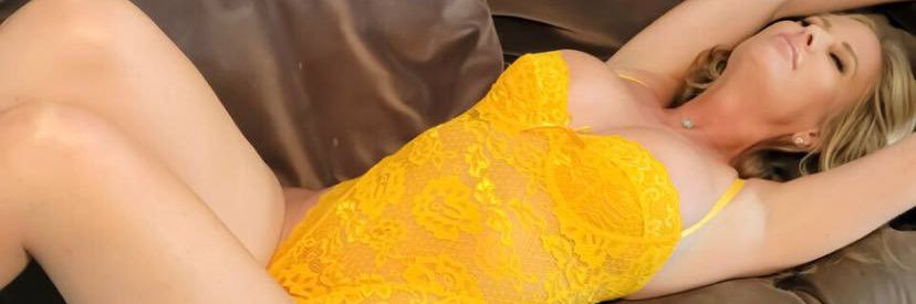 ELLE KNOX ANDI banner