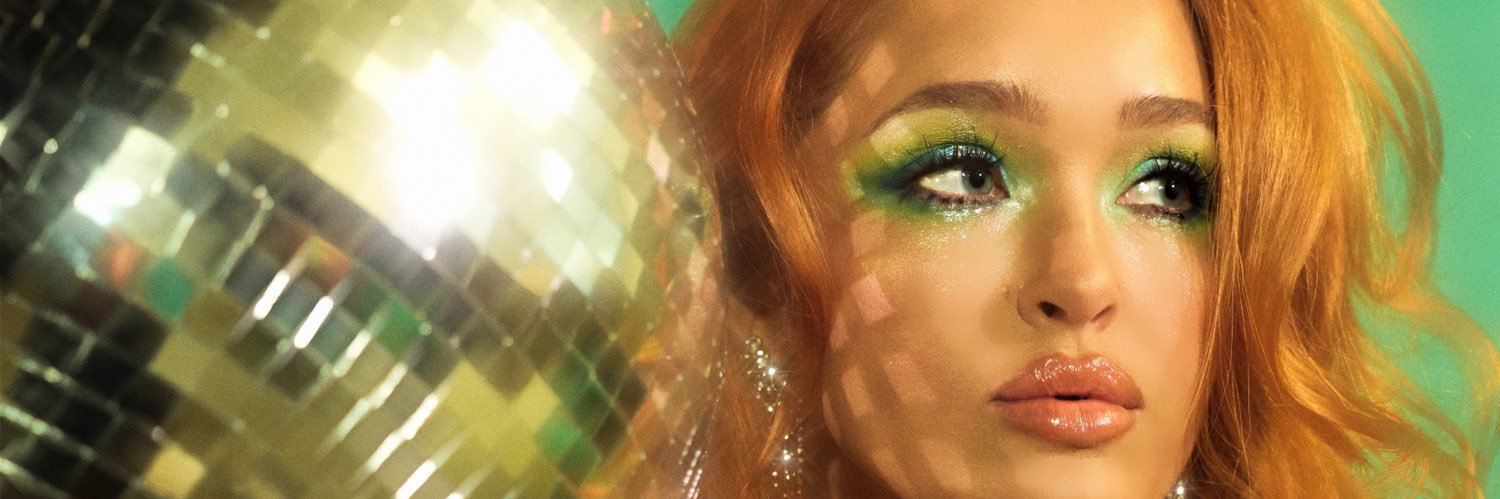 elleyduhe's profile banner image