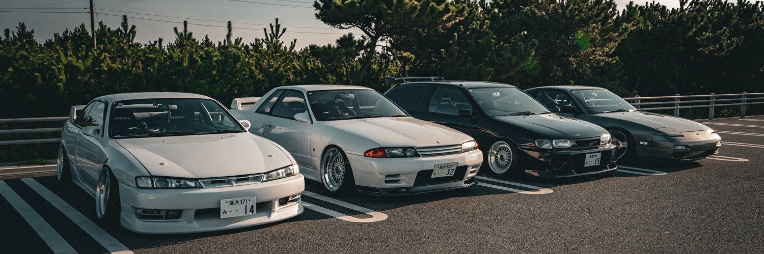 r351122's profile banner image