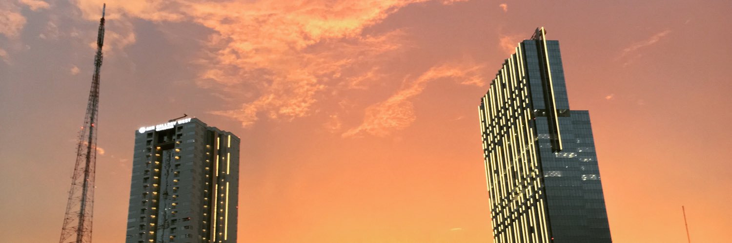 izidni's profile banner image
