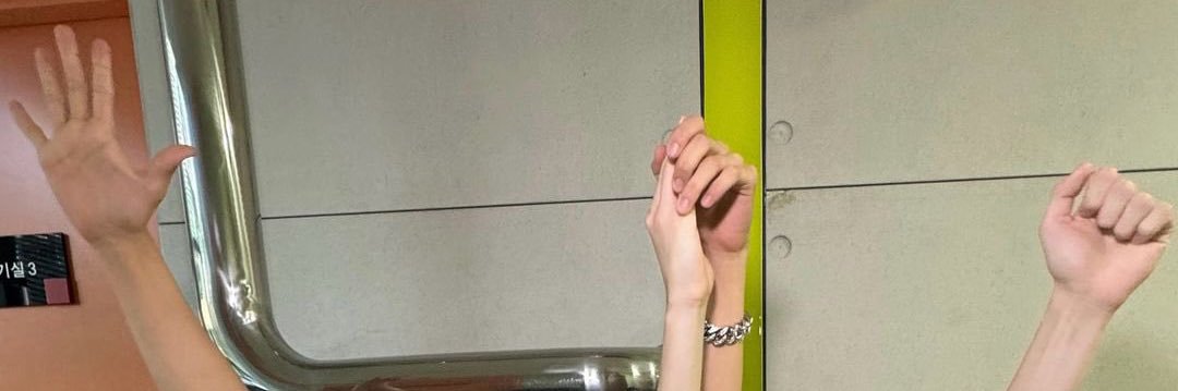 톨 banner