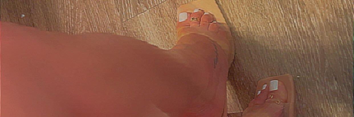 Lovelyess69's profile banner image