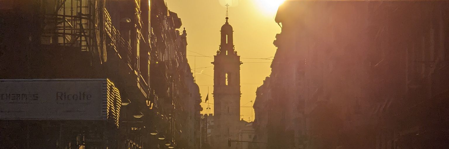 dorisn0v's profile banner image