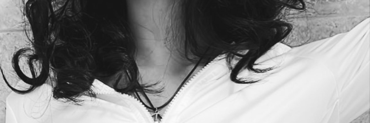 ︎- banner