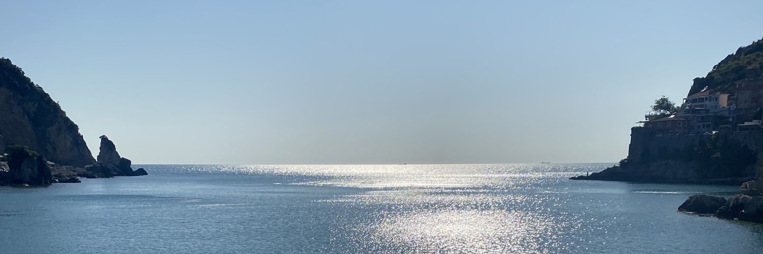 y_didem_b's profile banner image