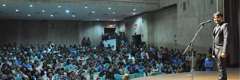 vineetkavi's profile banner image
