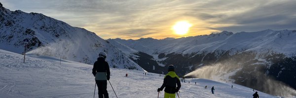 helllth Profile Banner