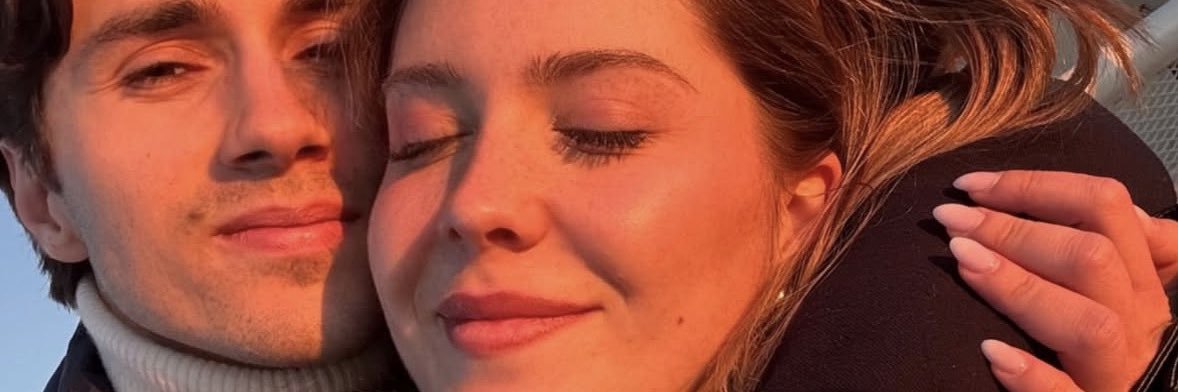 Elisa 💚 banner