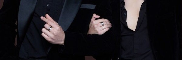 poohmit Profile Banner