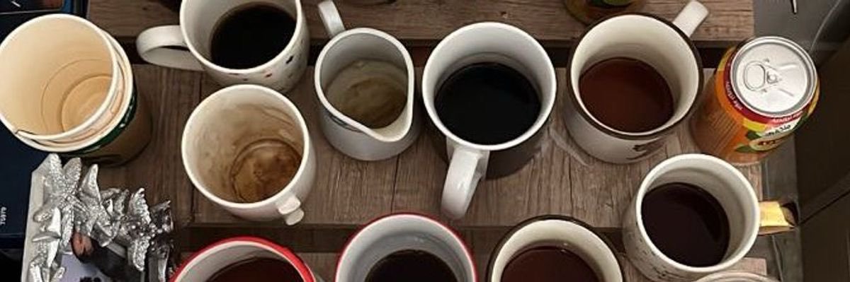 eva stratt’s 2 venti coffies banner