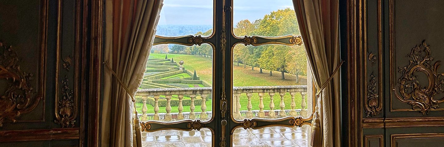 Emma Louise Layla banner