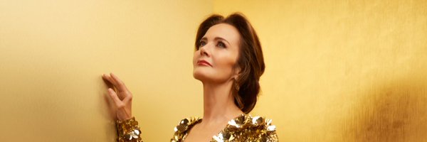 Lynda Carter Profile Banner