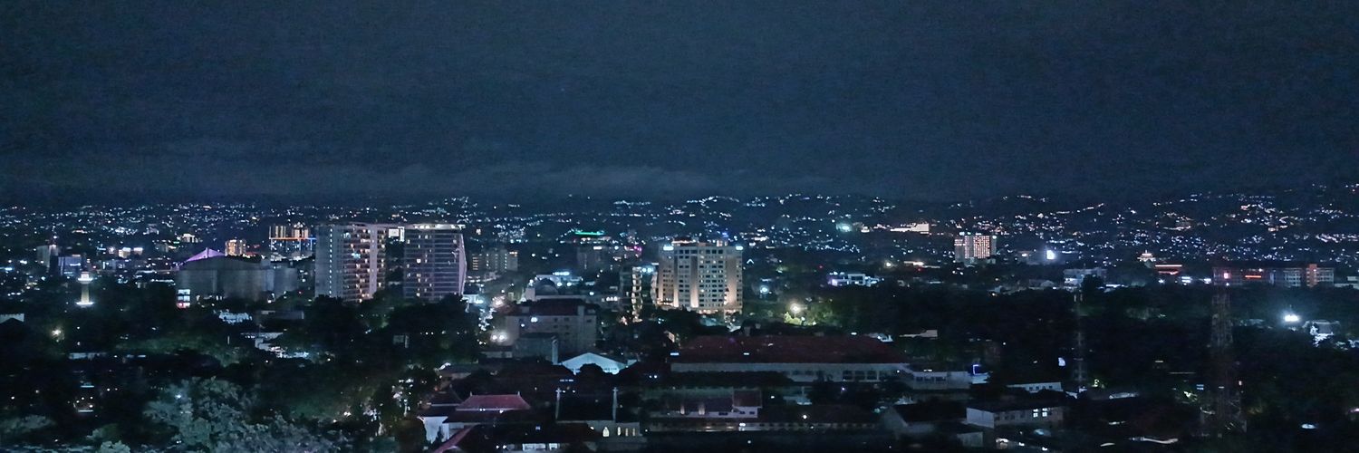 soloseneng's profile banner image