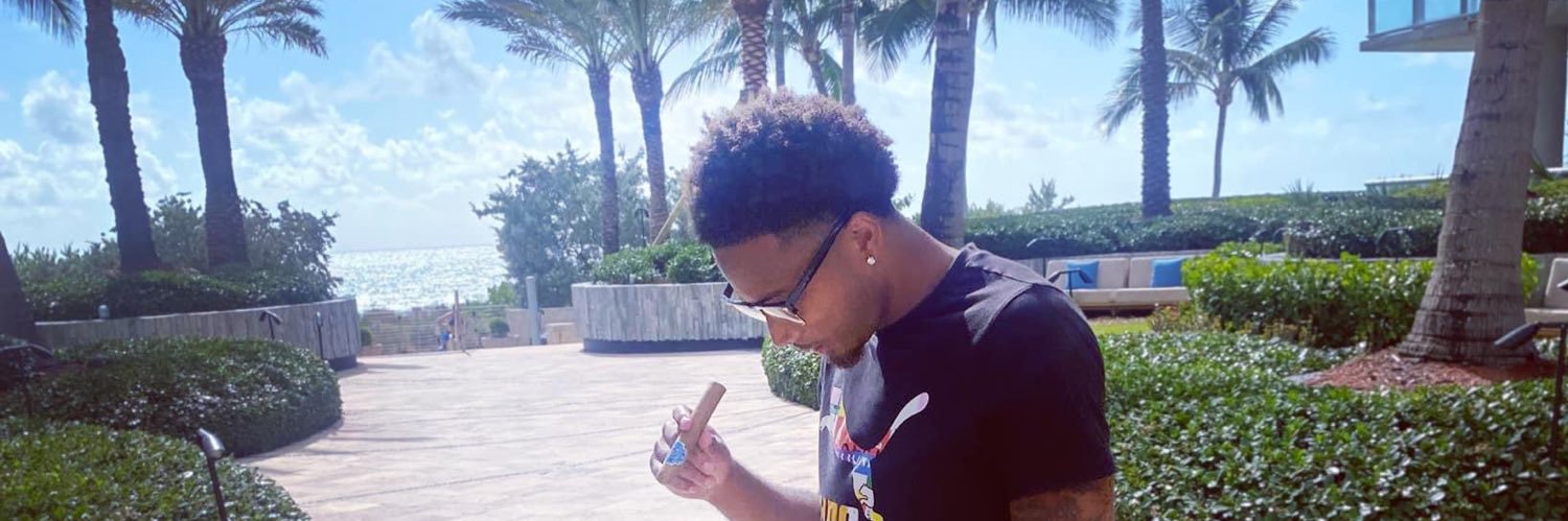 D_m0ney_'s profile banner image