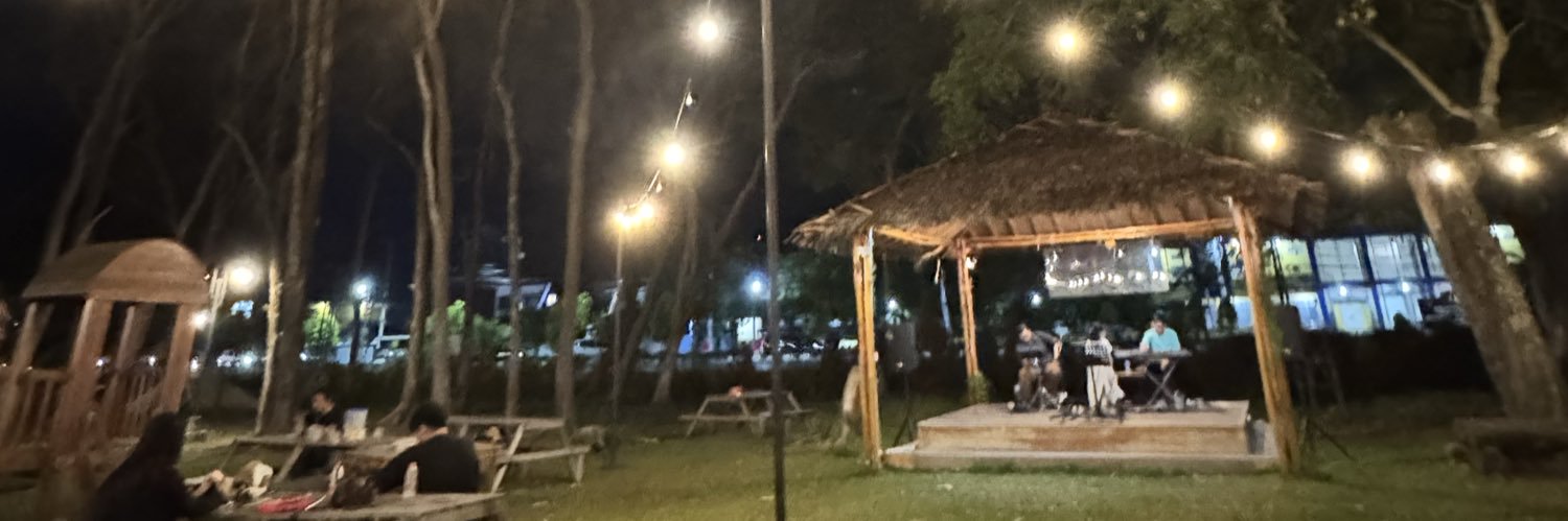 houseofisnaeni's profile banner image