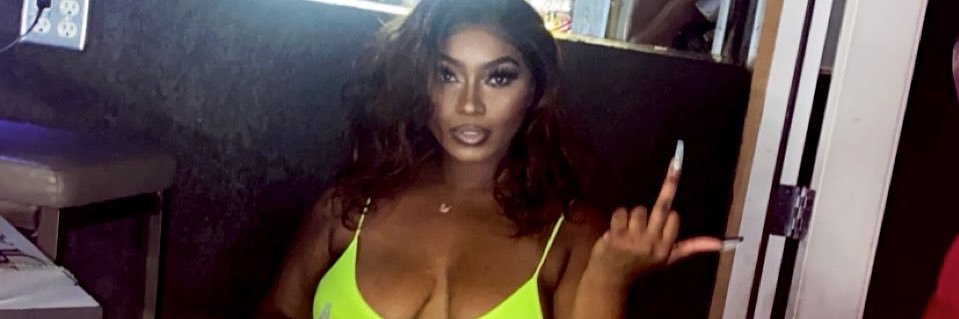 bela_lynn's profile banner image