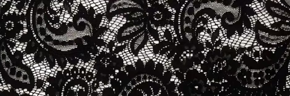 •• banner