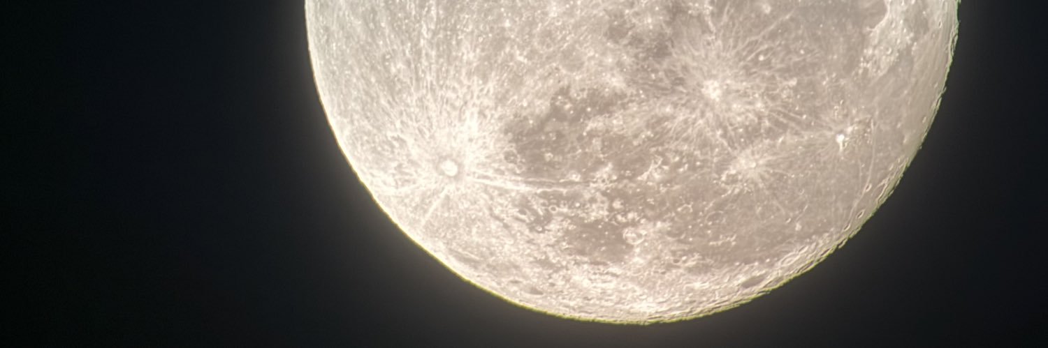 uomhyk's profile banner image