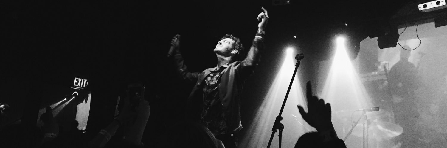 halliewutsides's profile banner image