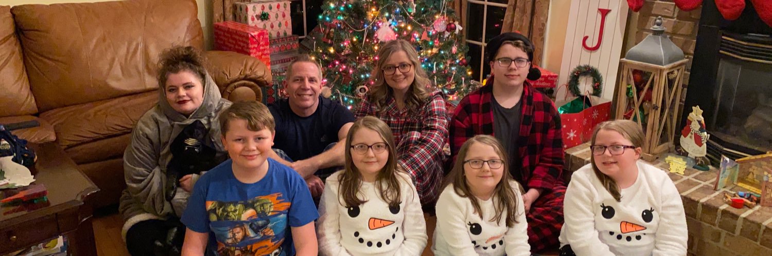 tripletmomplus3's profile banner image