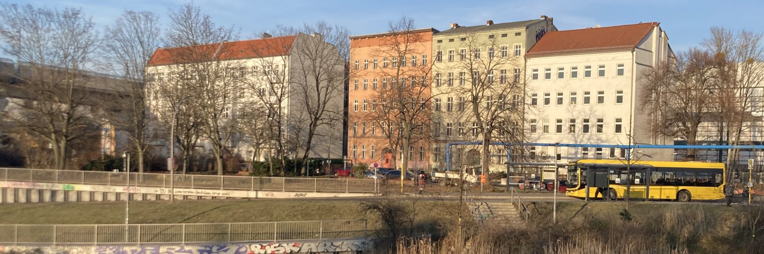 Berliner vor Bayer AG retten's banner