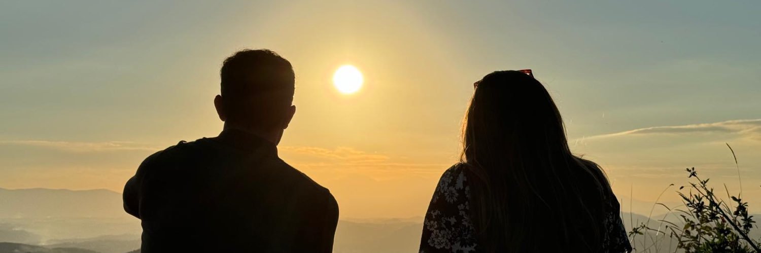 Kelly Brook / Mrs Parisi banner