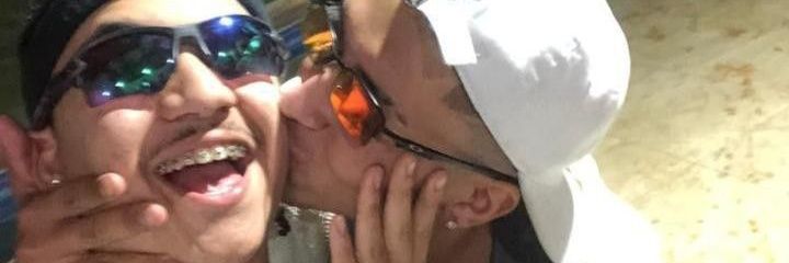 F banner