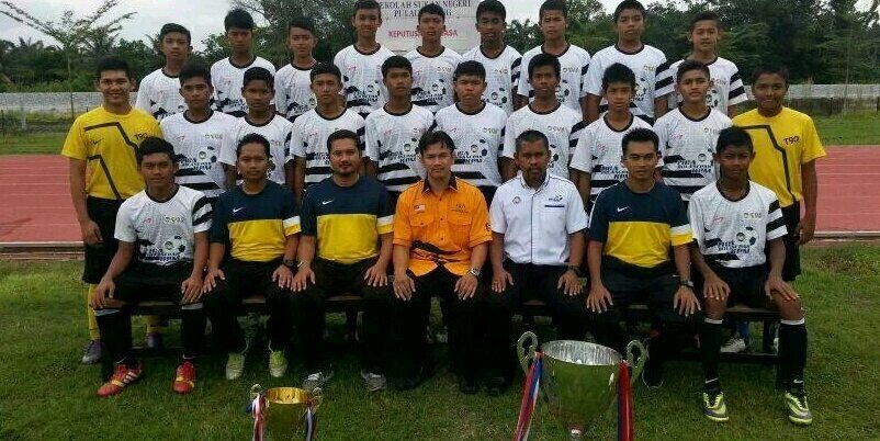 rezafikri99's profile banner image
